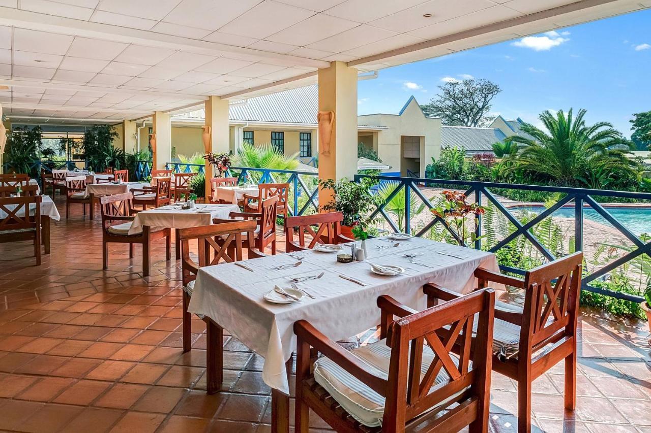 Protea Hotel By Marriott Chingola Exterior photo