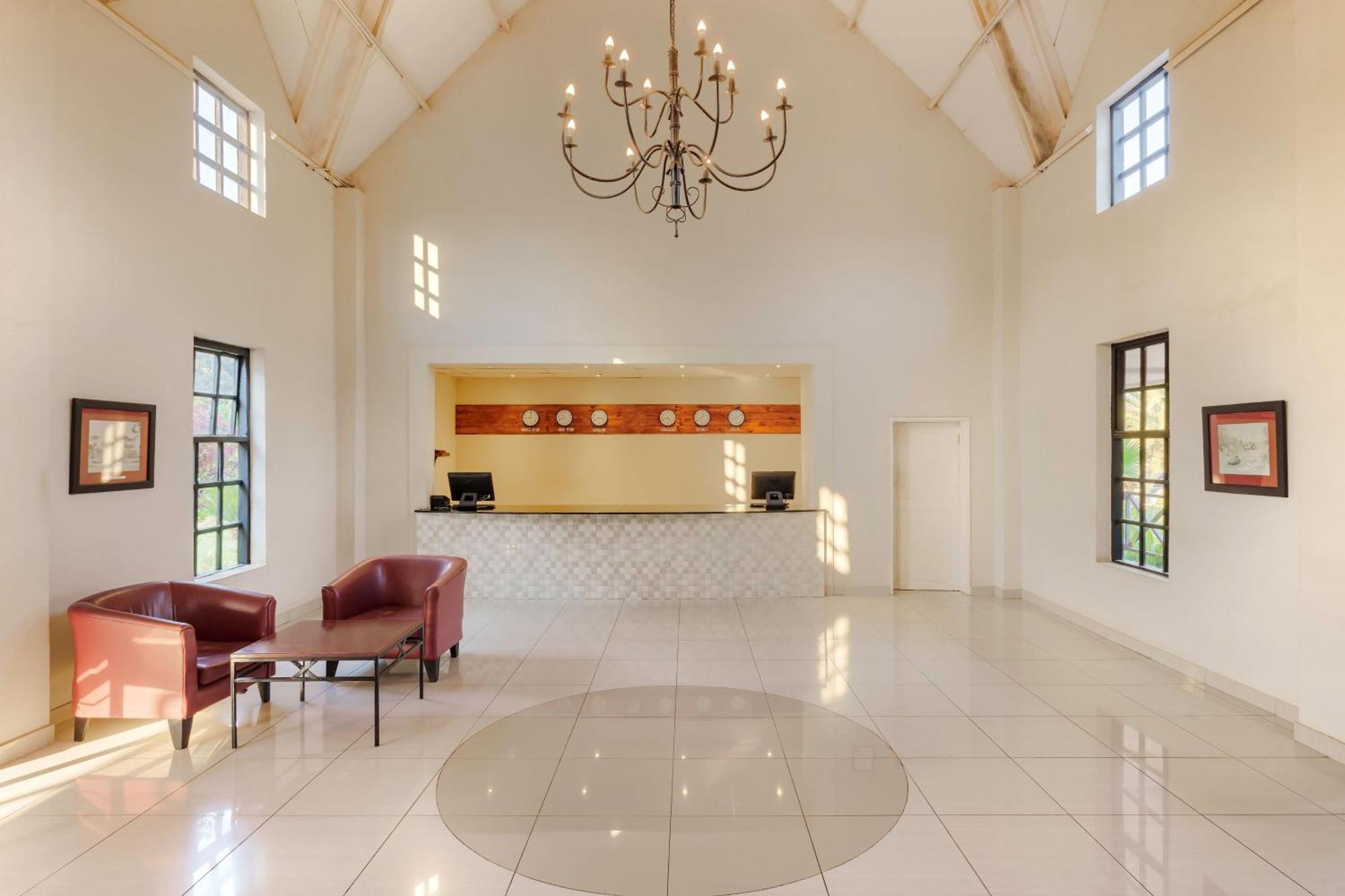Protea Hotel By Marriott Chingola Exterior photo