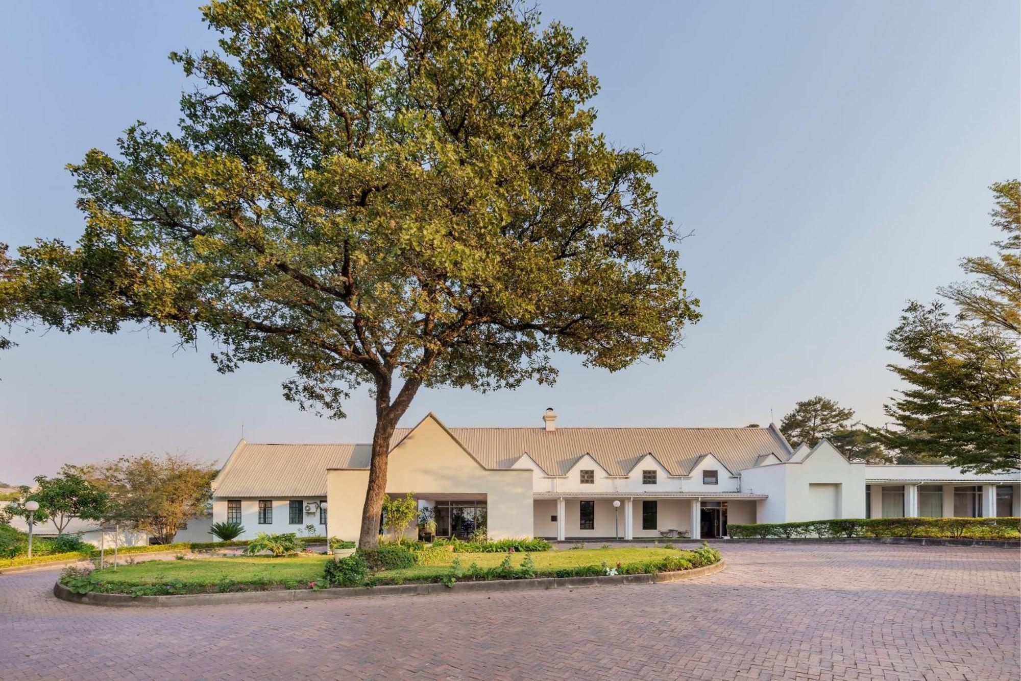Protea Hotel By Marriott Chingola Exterior photo