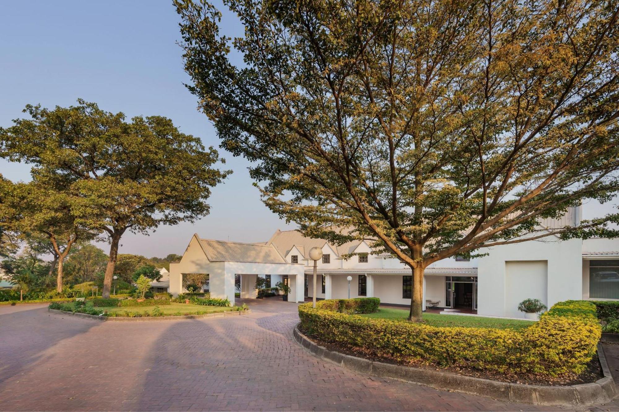 Protea Hotel By Marriott Chingola Exterior photo