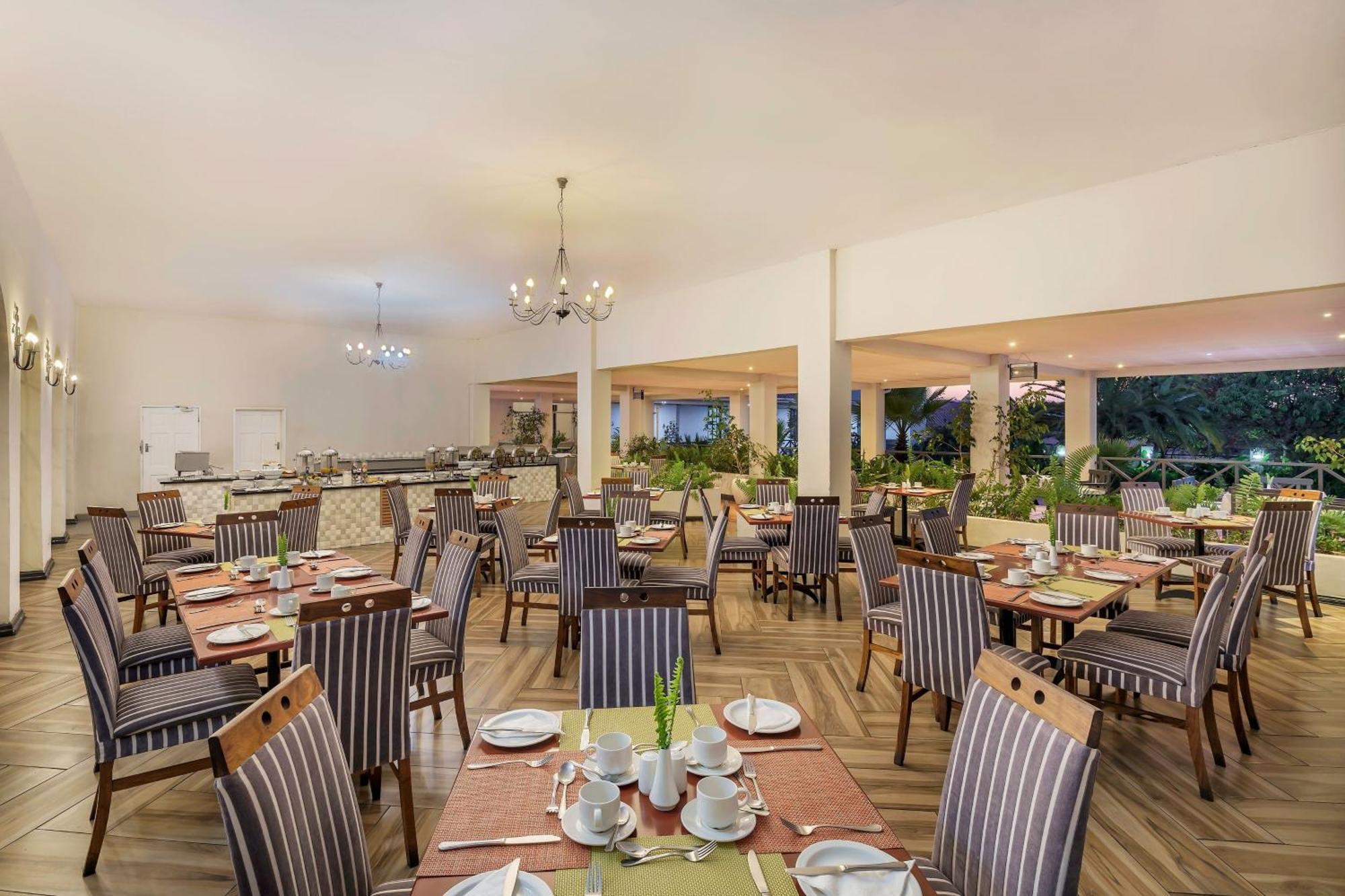 Protea Hotel By Marriott Chingola Exterior photo